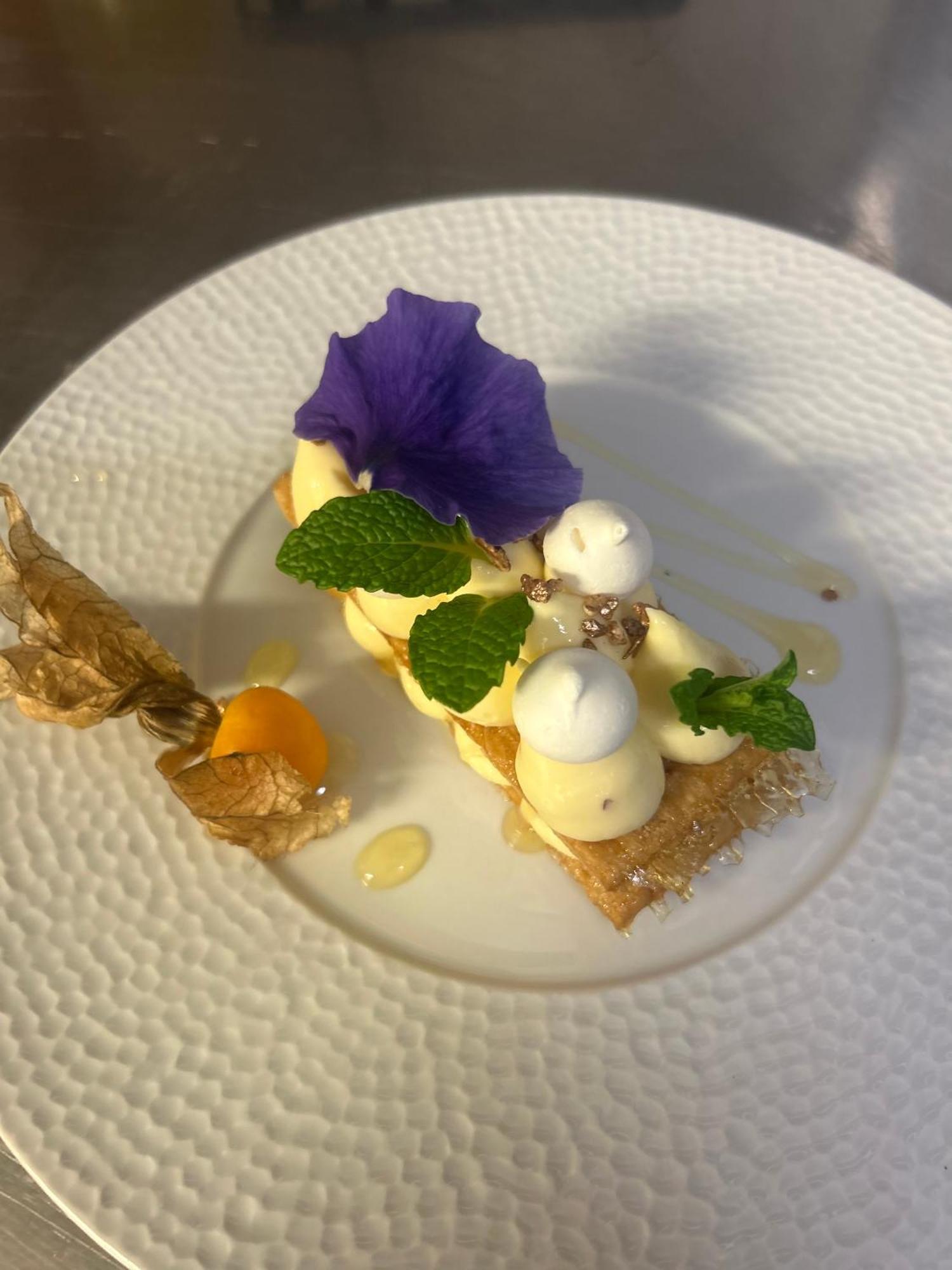 Le D'Tour Gourmand Acomodação com café da manhã Toulouse-le-Chateau Exterior foto
