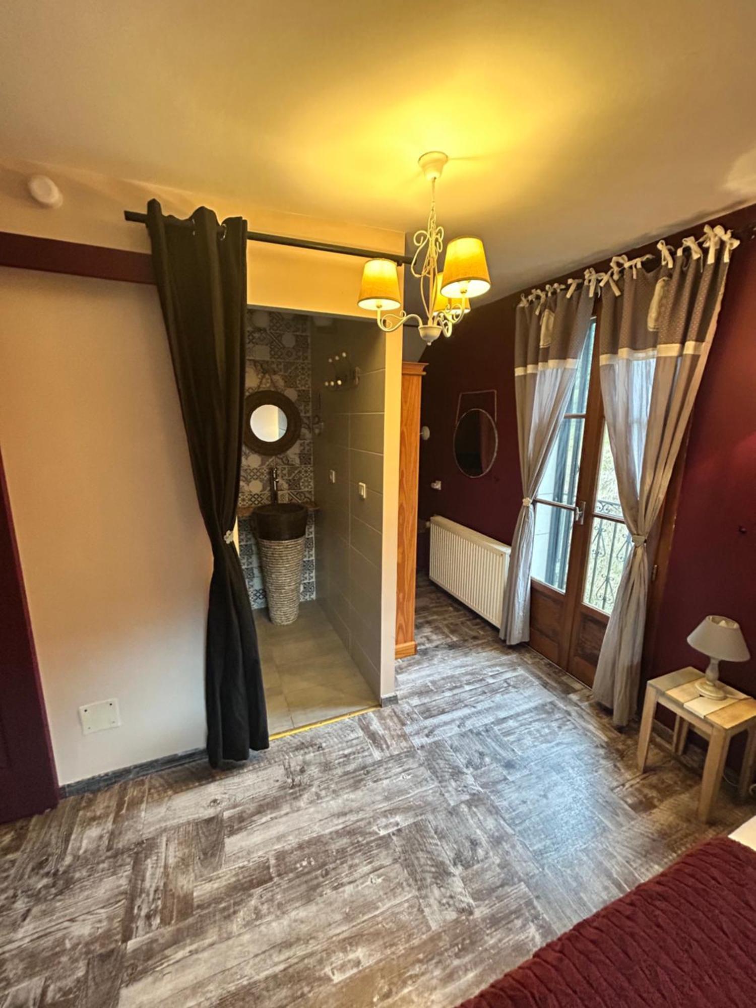 Le D'Tour Gourmand Acomodação com café da manhã Toulouse-le-Chateau Exterior foto